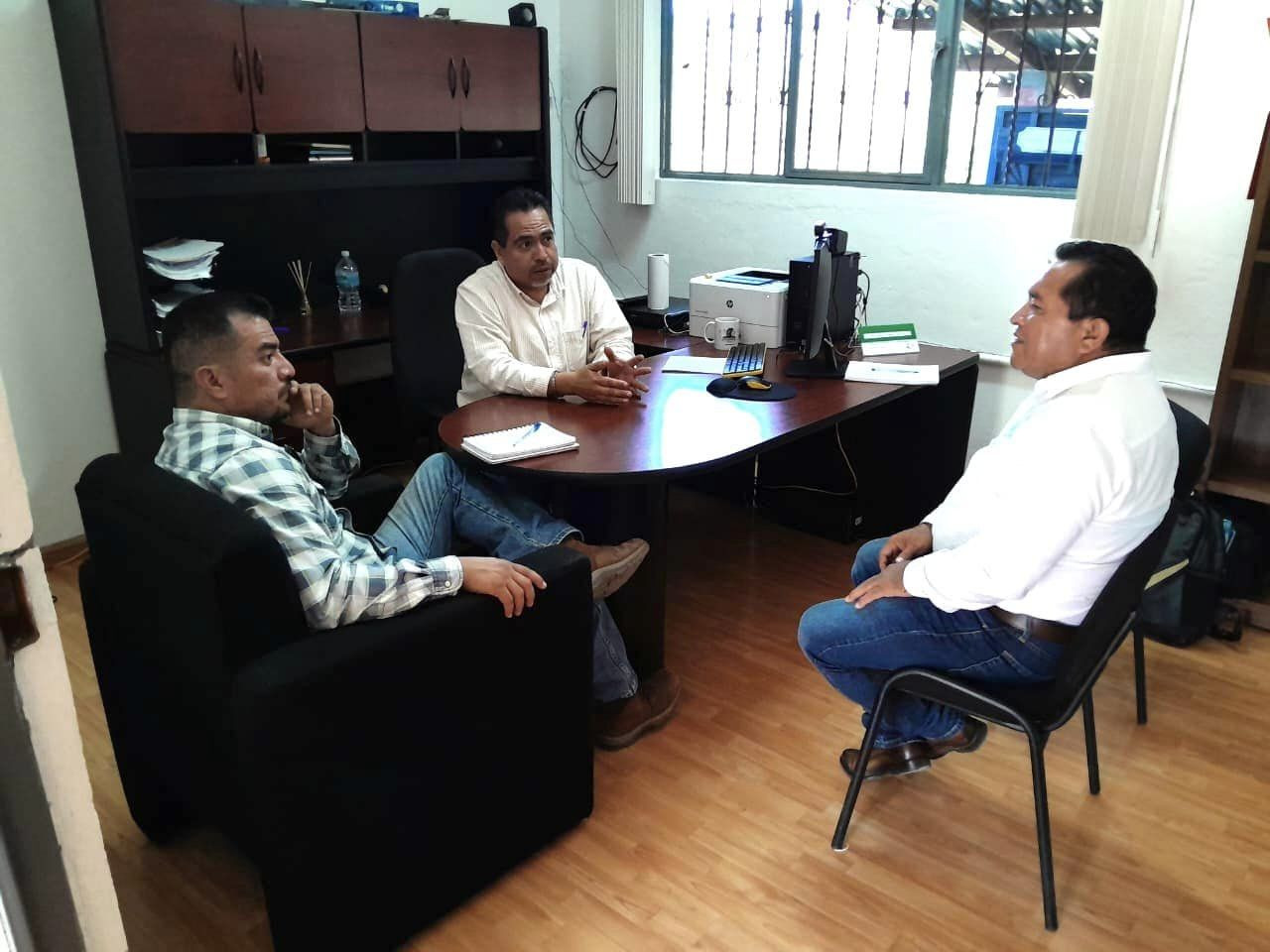 Reunion de trabajo en las oficinas del Distrito de Desarrollo Rural en el Municipio de Huauchinango