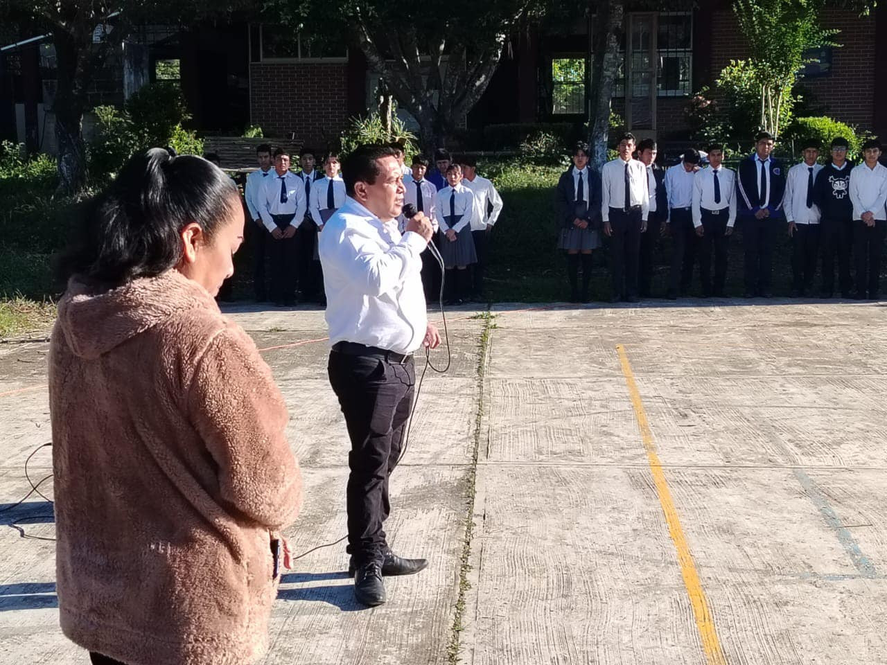 Visita a  Bachillerato "Wenceslao Victoria Zoto" en Buenos Aires.